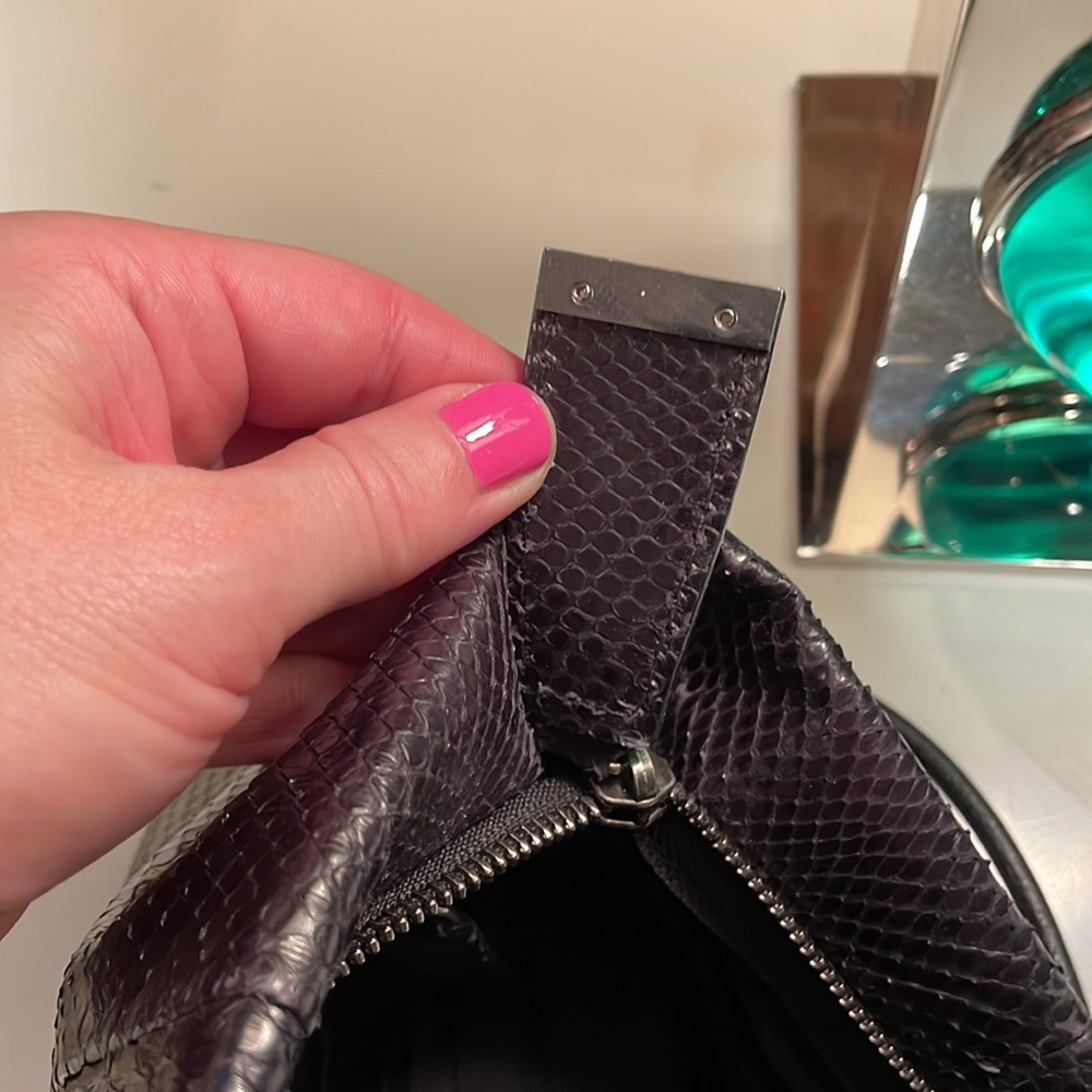 Gianfranco Ferre python clutch - Picture 4 of 8